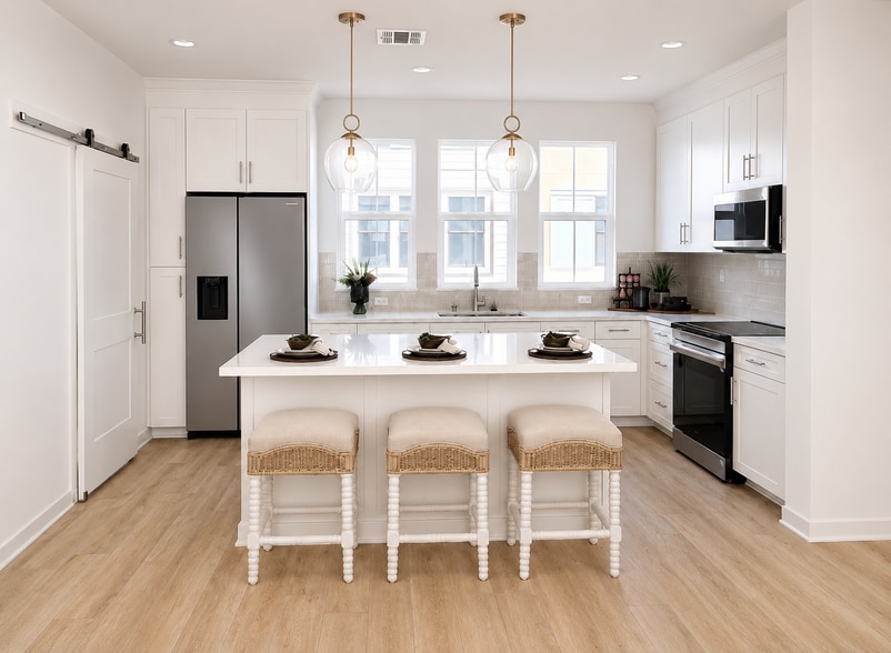 Building Photo - 2586 Delphinium Ln
