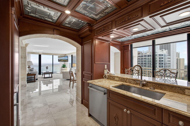 Building Photo - 3400 N Ocean Dr