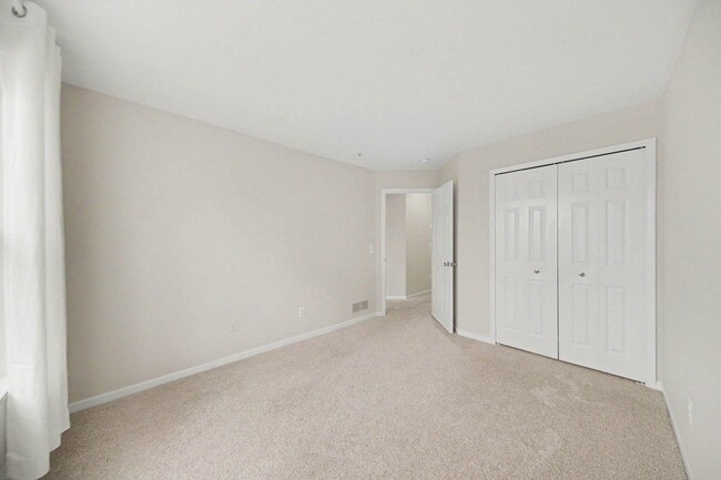 Building Photo - 2738 Barclay Wy