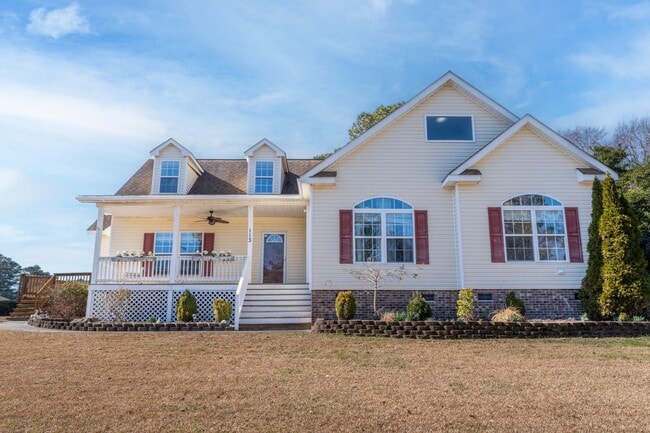 Building Photo - 113 Gladys Ln