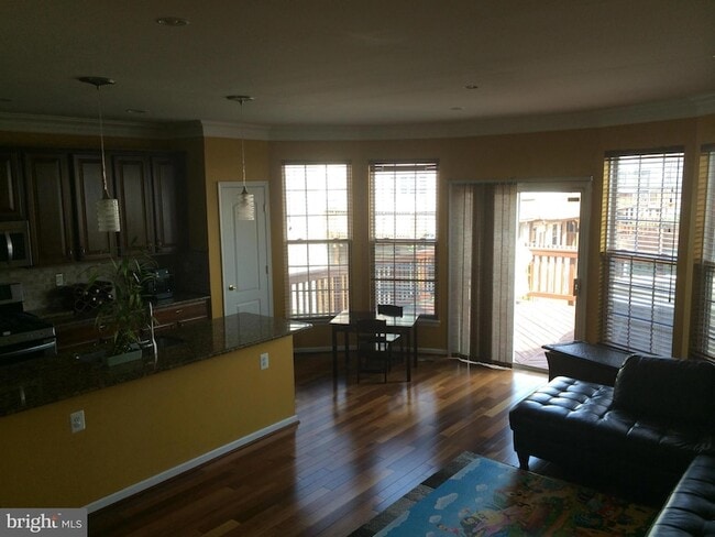 Building Photo - 6805 Oregano Ln