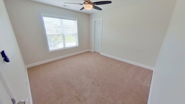 Building Photo - 169 Eclipse Ct