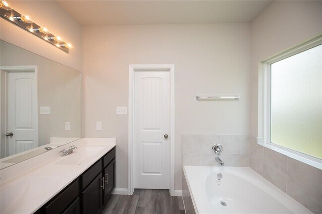 Building Photo - 24918 Bastiani Canvas Ln