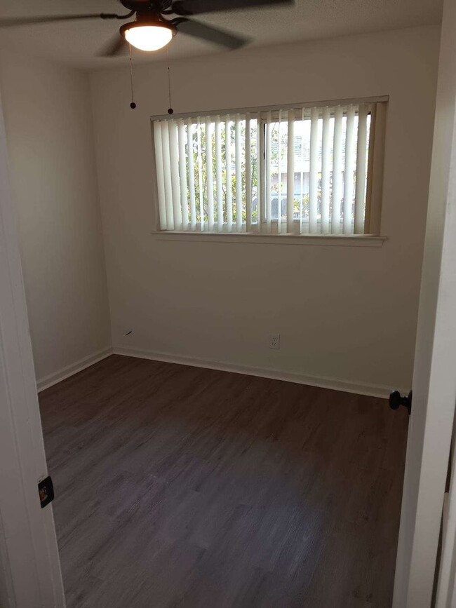 Building Photo - $500 off First Month Rent! Coming Soon! Cute and Cozy 2 bedroom 1 bathroom with HUGE Back yard!