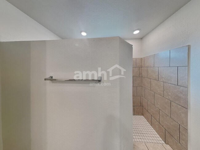 Building Photo - 2705 Iberia Ct