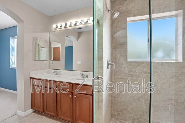 Building Photo - 3383 Antica St