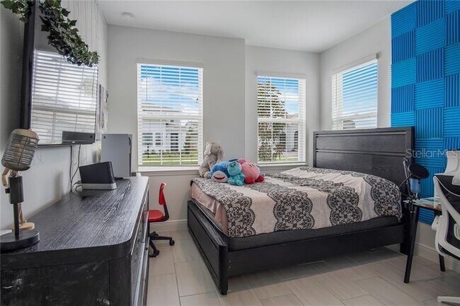 Building Photo - 18863 Rawson St