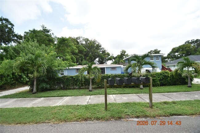 Building Photo - 419 Stremma Rd