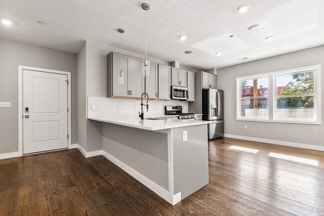 Building Photo - 10 Ruthven Park