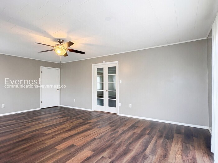 Building Photo - 2519 Kitmore Ln