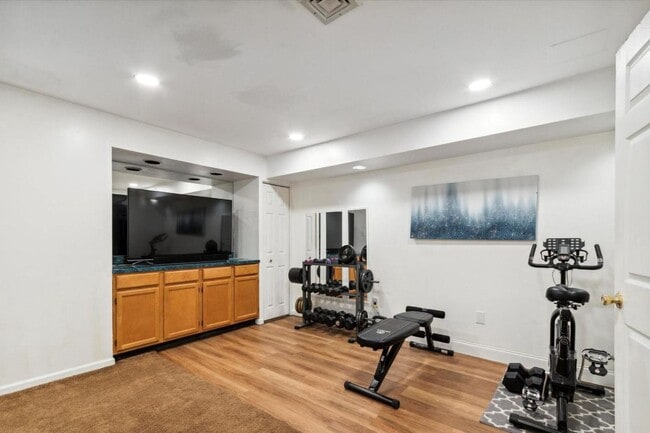 Building Photo - 4 Bedroom 2 Bath Townhome in Exton Station