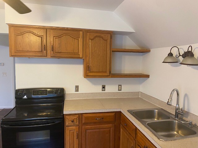 Building Photo - 67 W Pratt St