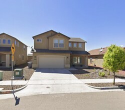 Building Photo - 4 Bedrooms, 3 Baths, a Pool, and Solar Panels!
