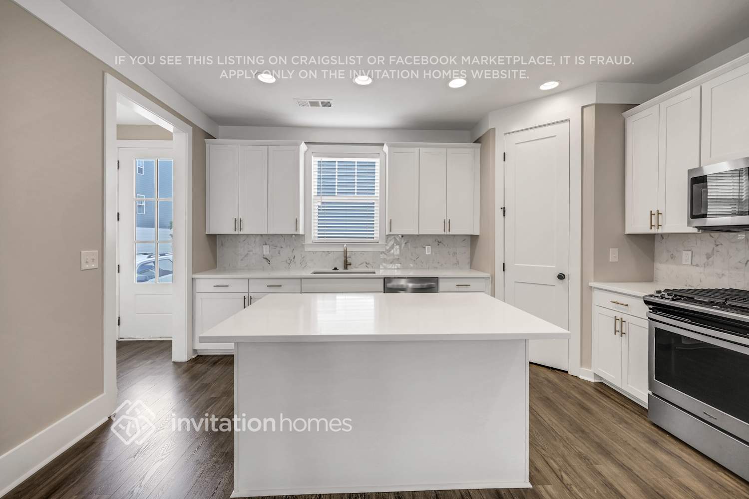 Building Photo - 267 Founders Ln