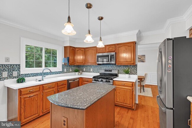 Building Photo - 9112 Silver Pointe Way