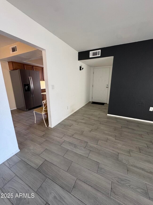 Building Photo - 2609 W Emile Zola Ave
