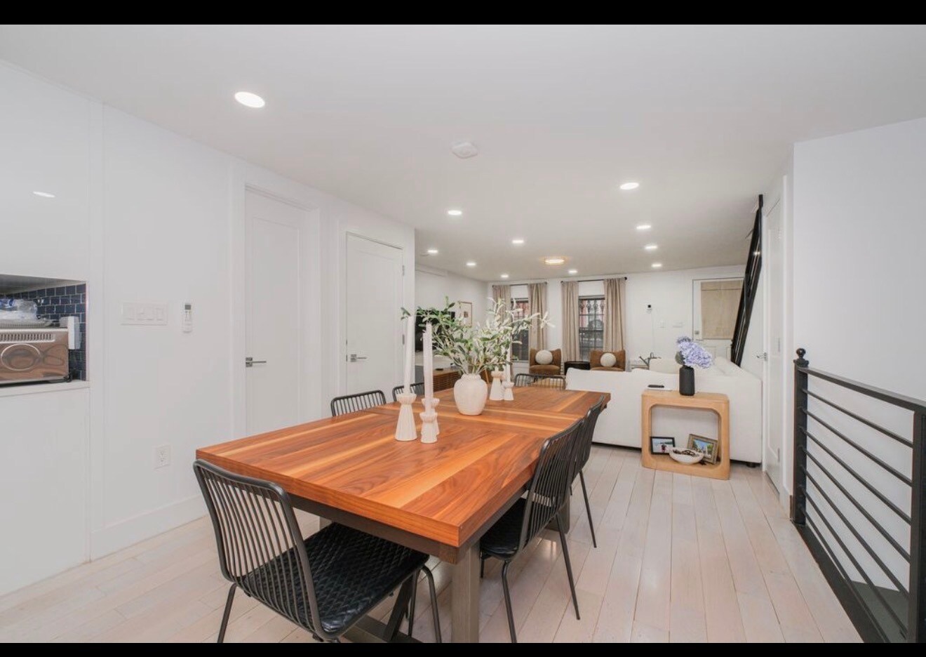 Building Photo - 214 Patchen Ave