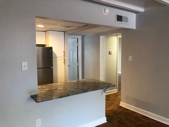 Building Photo - 5900 Patterson Ave