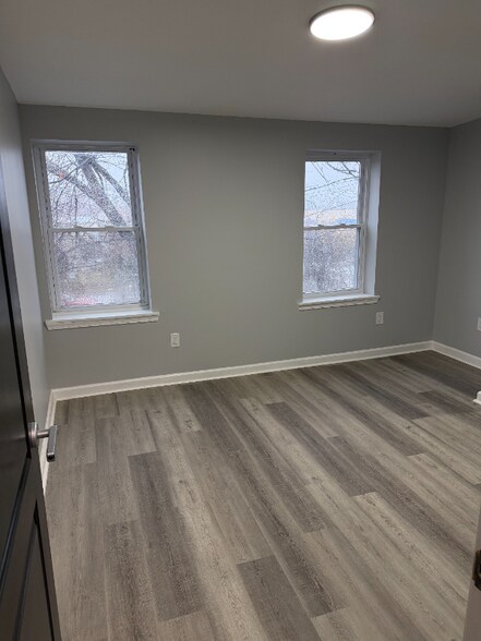 Building Photo - 3718 E Lombard St