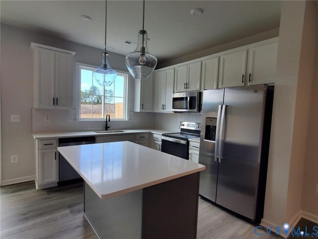 Building Photo - 547 McCormick Farm Pl