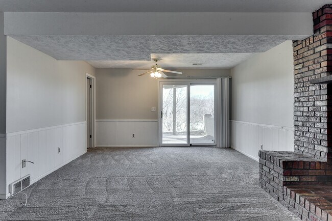 Building Photo - 3826 N 95th St