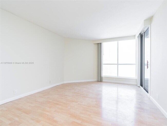 Building Photo - 6767 Collins Ave