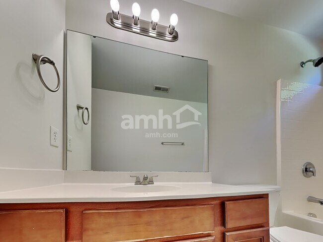 Building Photo - 3005 Peacher Ct