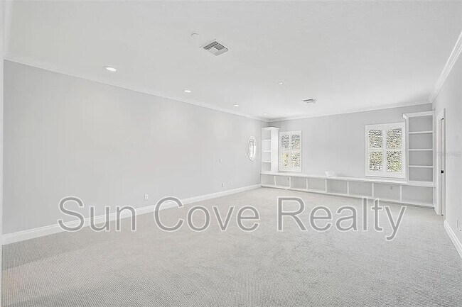 Building Photo - 854 Macewen Dr