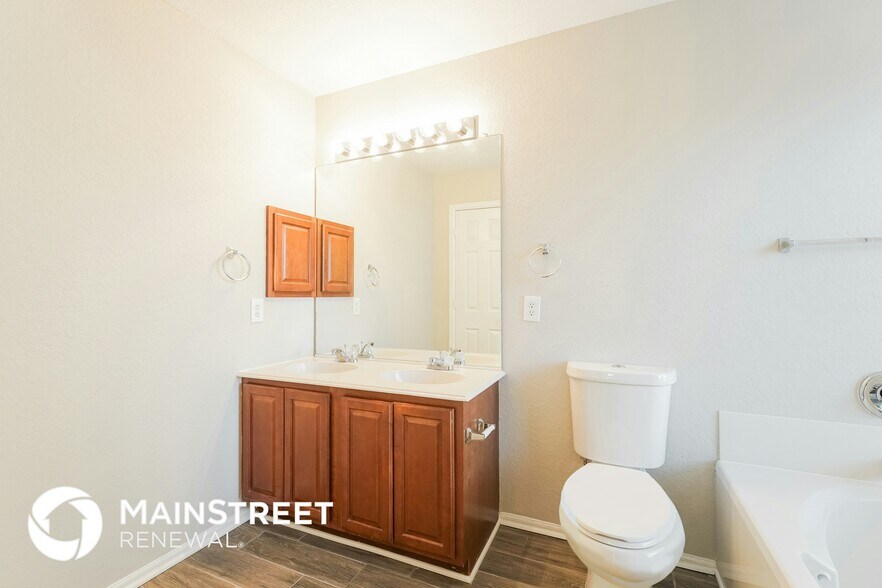 Building Photo - 15755 Cotton Tail Ln