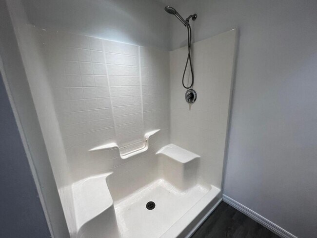 Building Photo - 4877 30th St SW