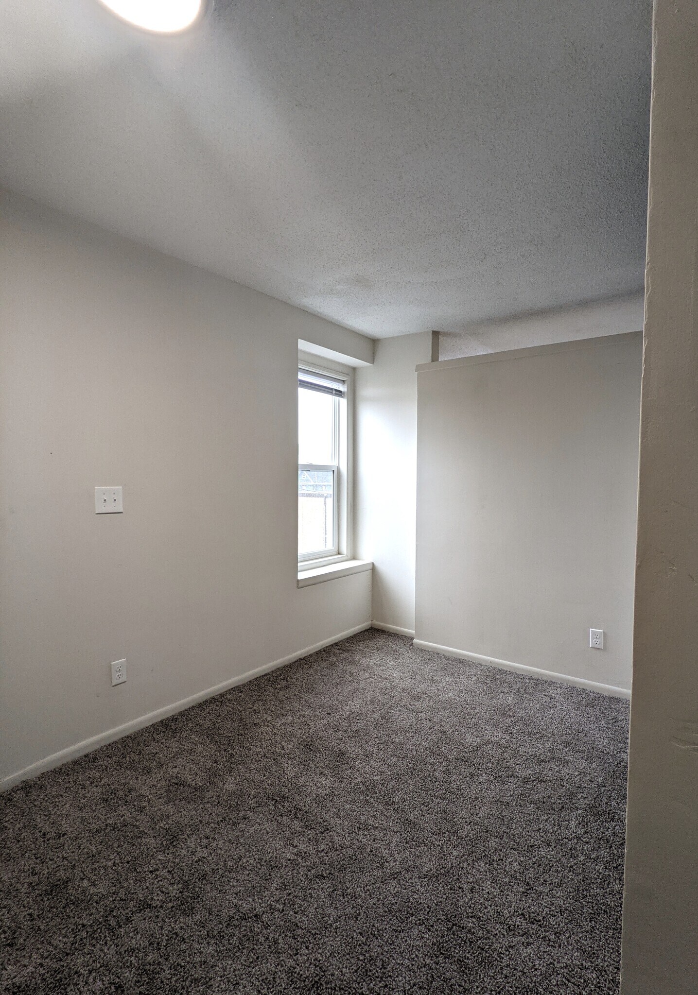 Building Photo - 407 Vermillion St