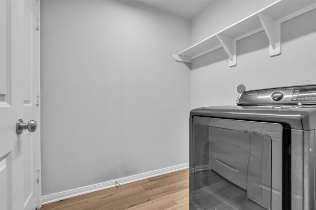 Building Photo - 3430 Redbridge court