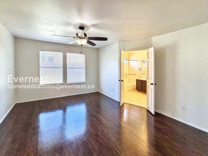Building Photo - 1502 Sundance Dr