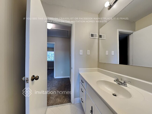 Building Photo - 1447 McIlroy Rd