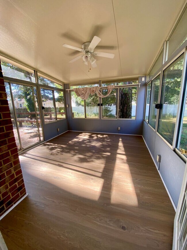 Building Photo - Wesleyan Pines