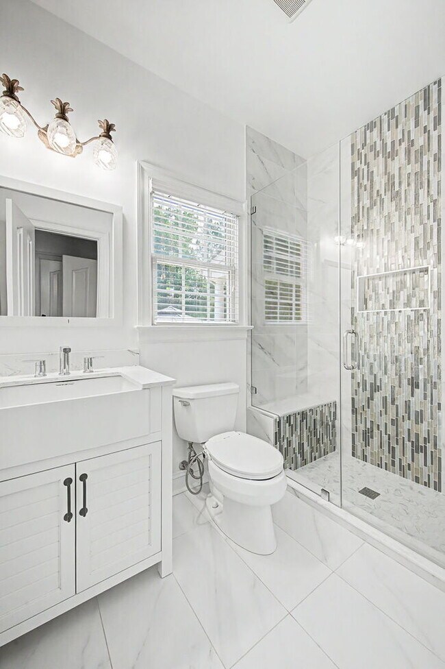 Building Photo - Luxury 5 Bedroom Home with Private Pool in Glen Allen – $4,500/mo