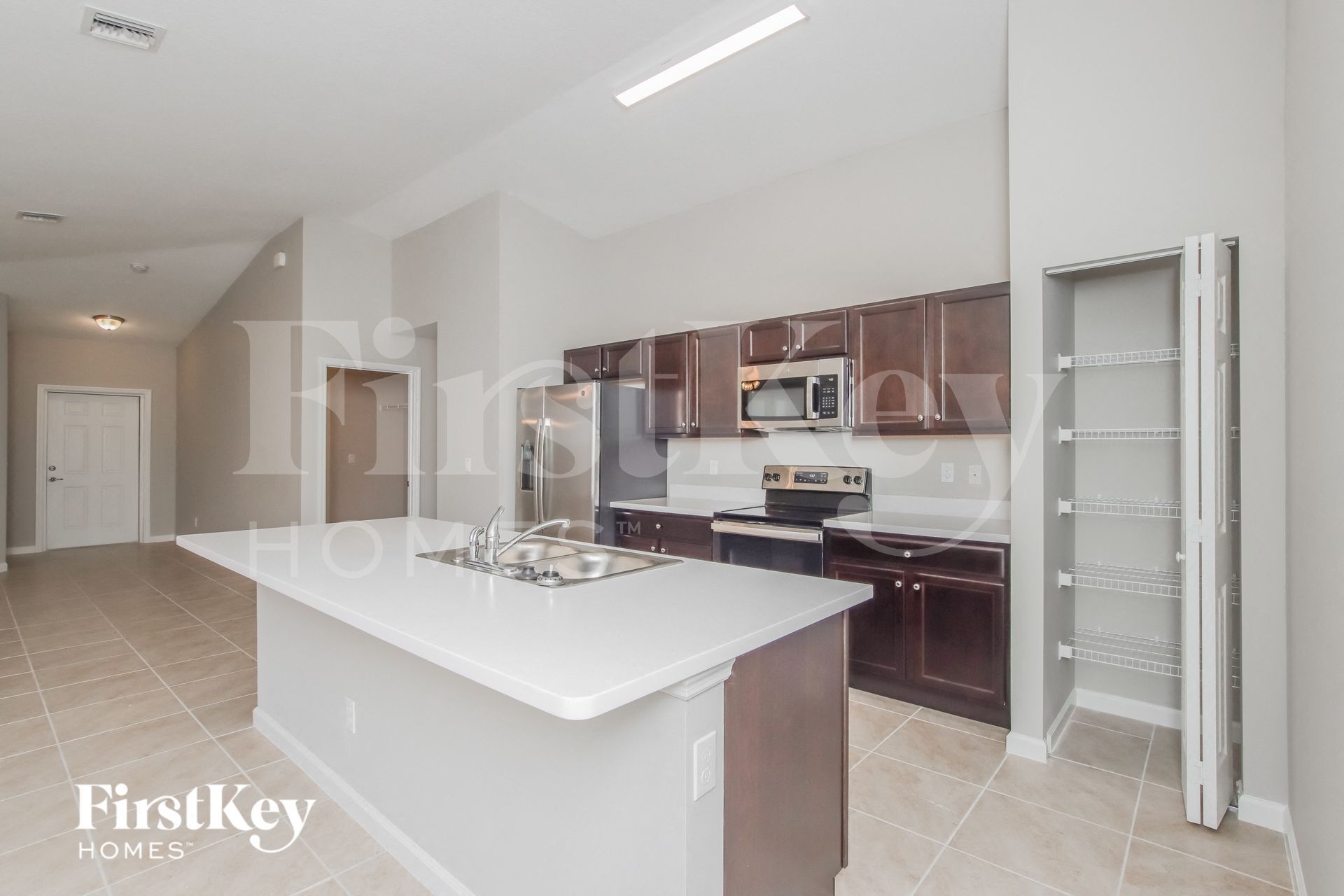 Building Photo - 811 Andrew St SE