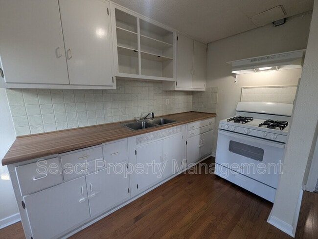 Building Photo - 1226 Elmwood Ave