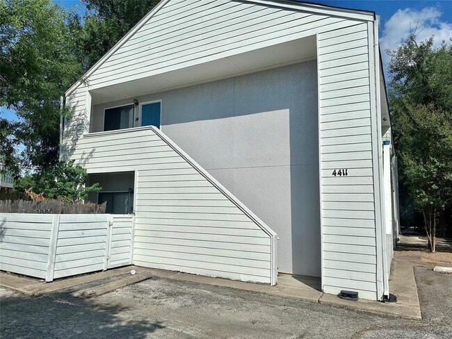 Building Photo - 4411 Guadalupe St