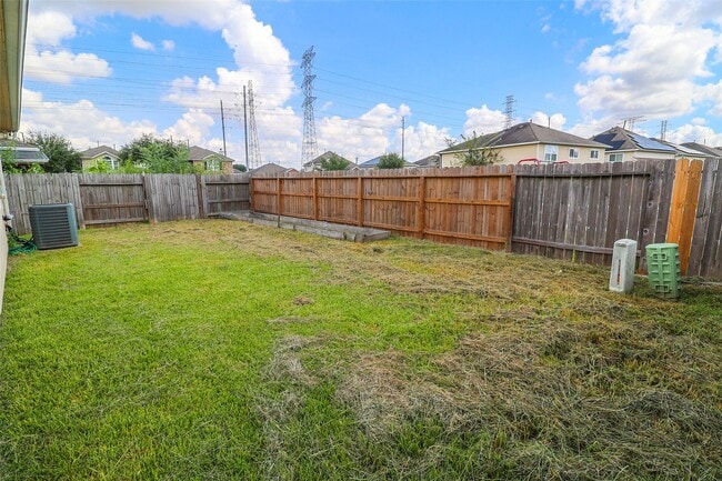 Building Photo - 1023 Aster Rd