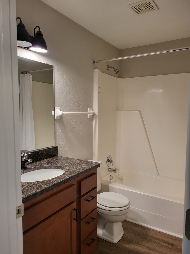 Full bath with linen closet - 9505 Centerbrook Ct