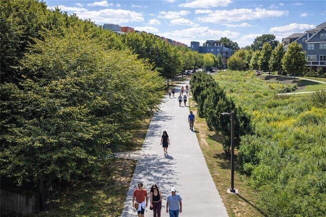 Building Photo - 52 Reynolds Square Ln