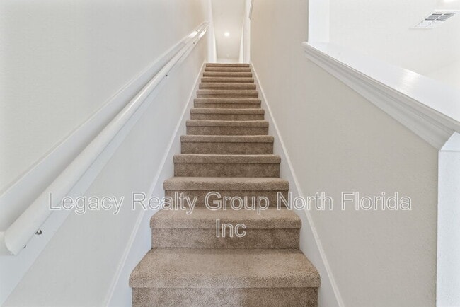 Building Photo - 509 Big Tree Wy