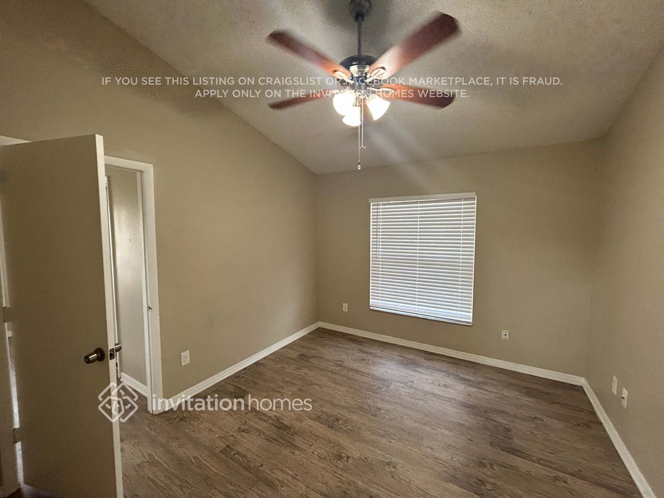 Building Photo - 2825 Mnr Hl Dr