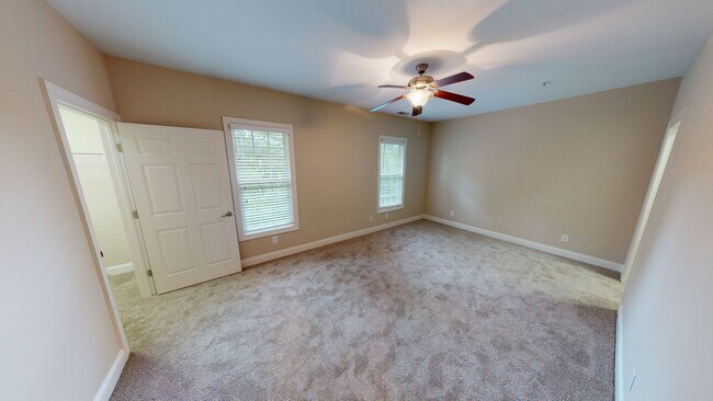 Building Photo - Extra Large Condo in Anderson Creek Club C...