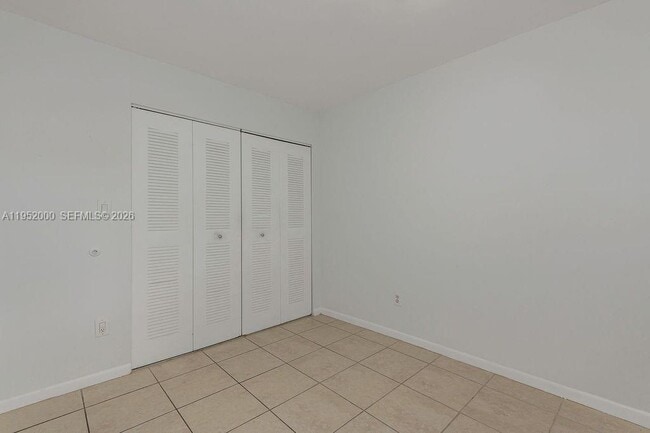 Building Photo - 4111 Stirling Rd