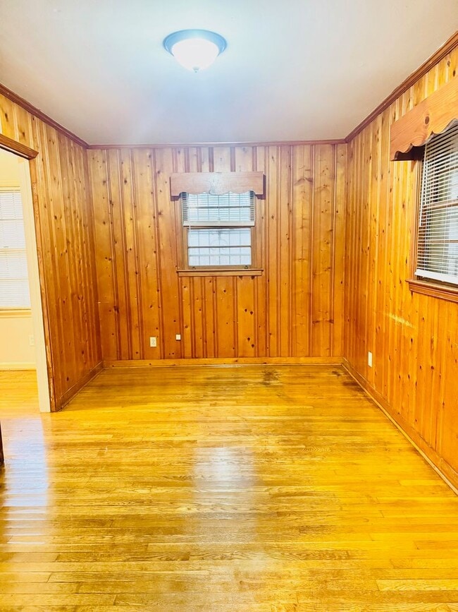 Building Photo - 3 Bed 1.5 Bath Home In Morningview *** Call 334-366-9198 to Schedule a Self Tour!