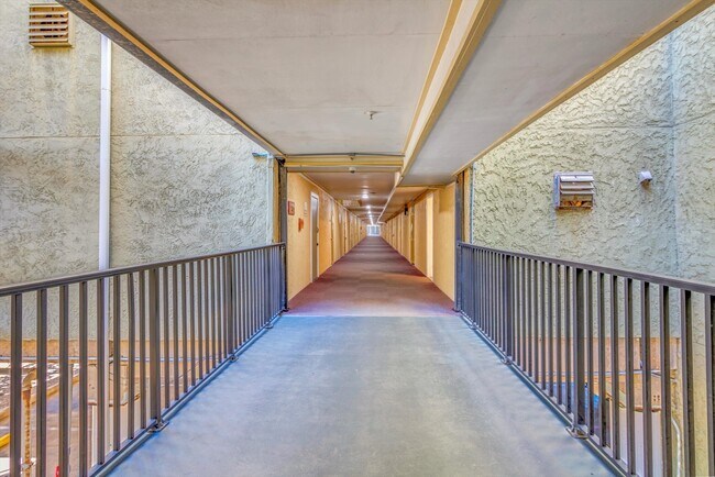 Building Photo - 6300 Seawall Blvd