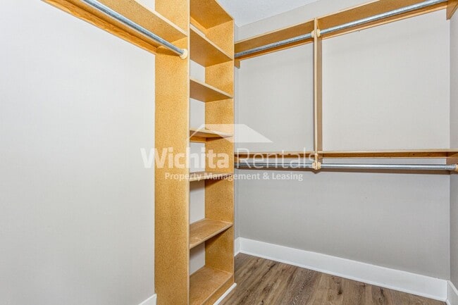 Building Photo - 4514-4514 N Sandplum St