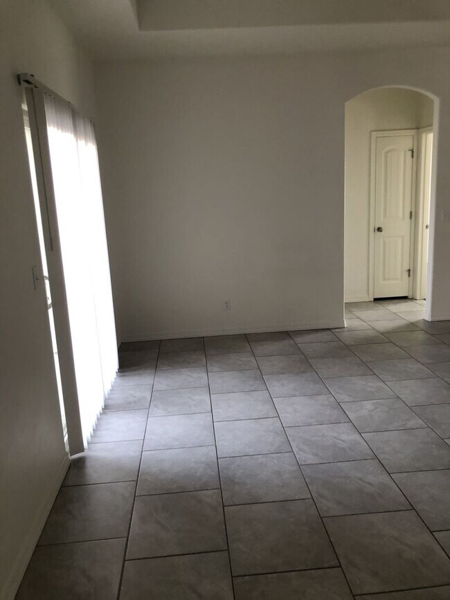 Building Photo - PENDING APPROVED APPLICATION!!!-No longer available